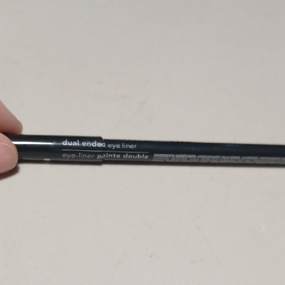 Avon Midnight Black Eyeliner Pencil - Picture 4 of 8